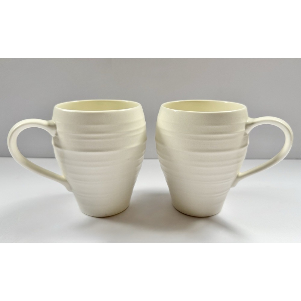Mikasa Swirl DJ100 White Round Coffee Mugs Set of 2 Stoneware 4.5in Height